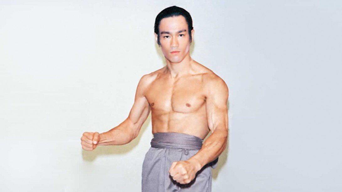 Bruce lee physique fitness functional